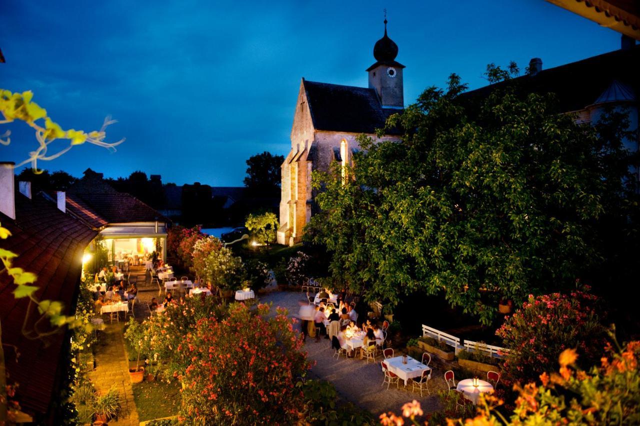 Hotel Gut Oberstockstall Kirchberg am Wagram Exterior foto