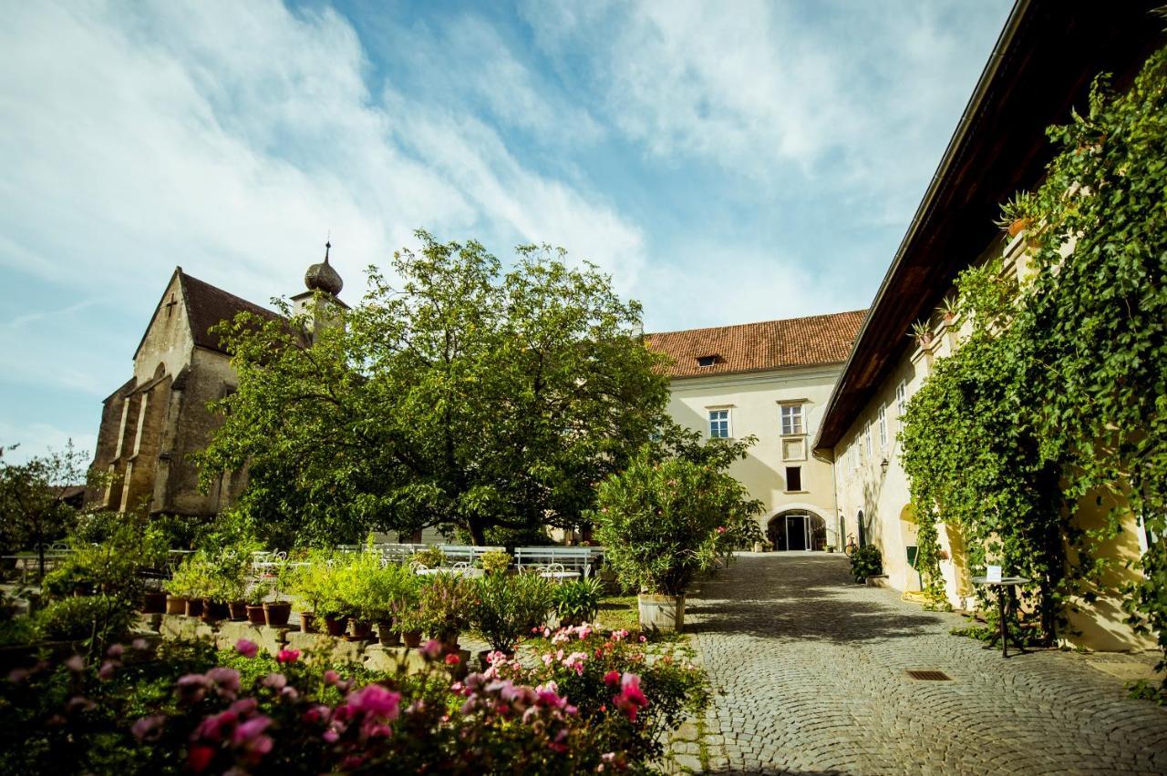 Hotel Gut Oberstockstall Kirchberg am Wagram Exterior foto